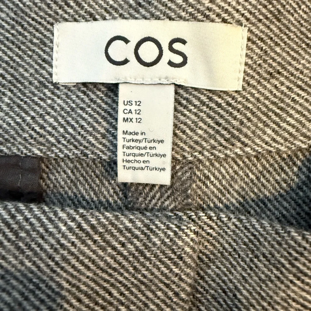 COS Wide-Leg Pleated Trousers in Light Gray